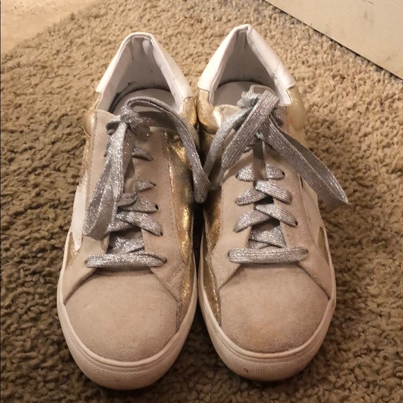 queen george sneakers